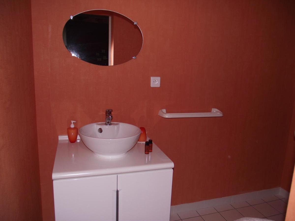 Acaba D'Entrar Bed & Breakfast Le Caylar Bagian luar foto
