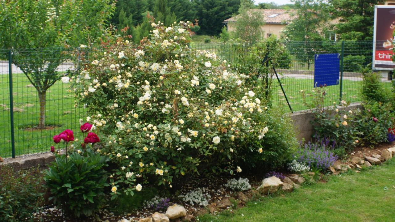 Acaba D'Entrar Bed & Breakfast Le Caylar Bagian luar foto
