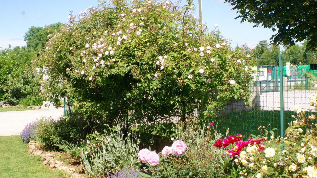 Acaba D'Entrar Bed & Breakfast Le Caylar Bagian luar foto