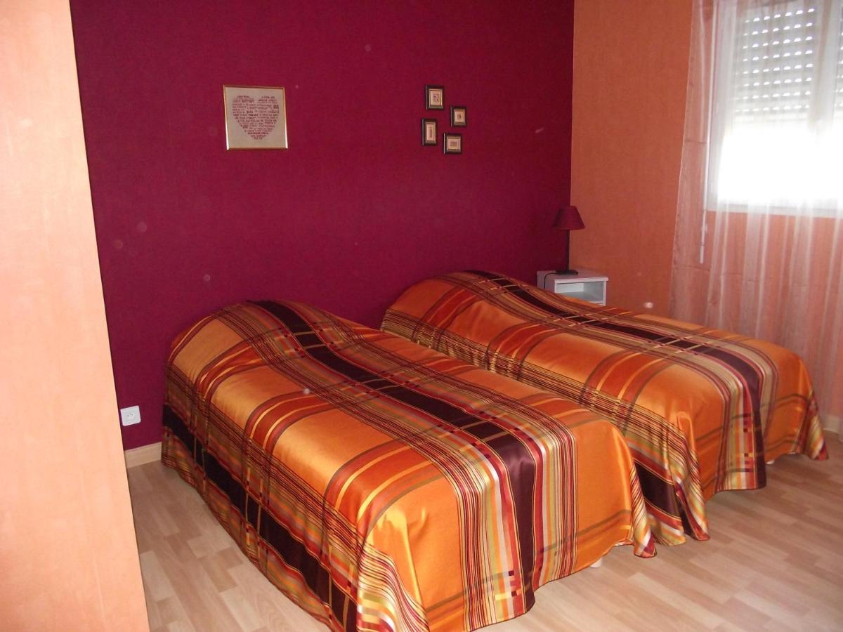 Acaba D'Entrar Bed & Breakfast Le Caylar Bagian luar foto