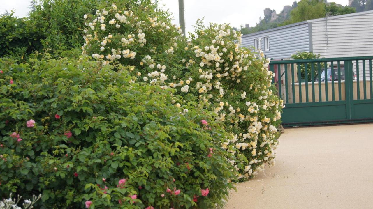 Acaba D'Entrar Bed & Breakfast Le Caylar Bagian luar foto